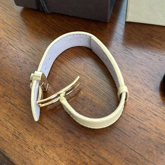 23 Authentic Louis Vuitton Like New Leather Bangle and Ring with Box Good Luck - Picture 7 of 8